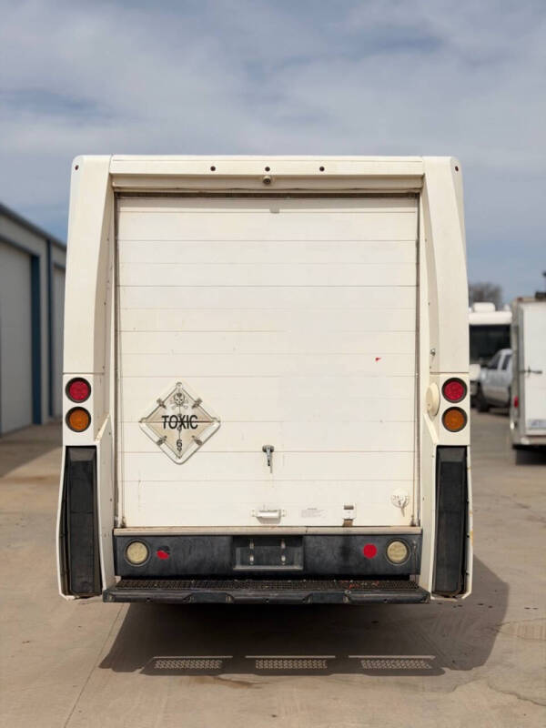 2016 Isuzu NPR