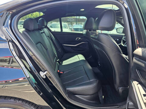 2025 BMW 3 Series 330i xDrive