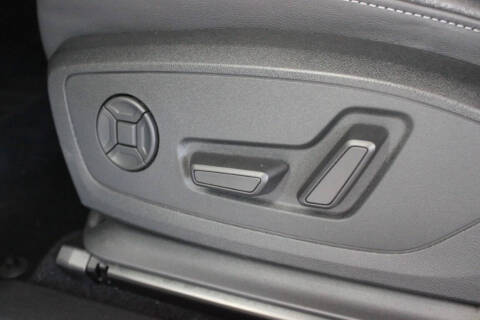 2023 Audi Q4 e-tron quattro Premium Plus 50