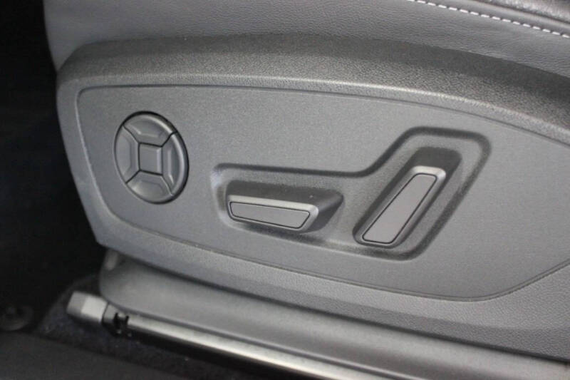 2023 Audi Q4 e-tron quattro Premium Plus 50