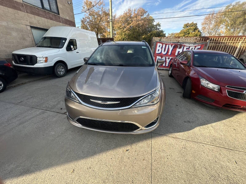 2017 Chrysler Pacifica Touring Plus