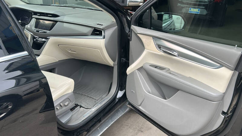 2017 Cadillac XT5 Premium Luxury