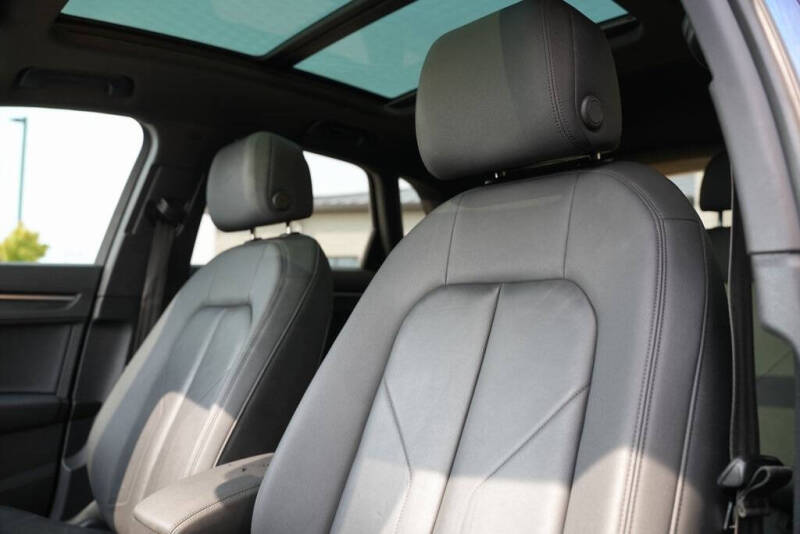 2021 Audi Q3 quattro S line Premium 45 TFSI