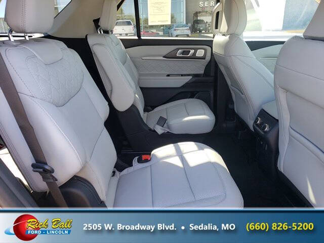 2025 Ford Explorer Platinum