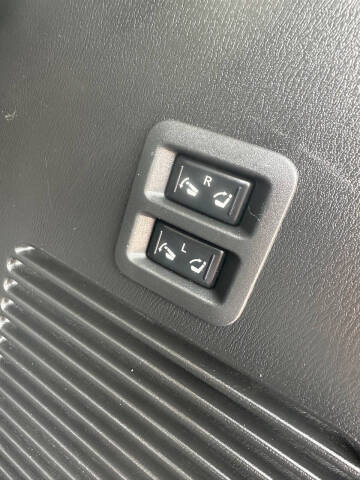 2017 Nissan Armada SV
