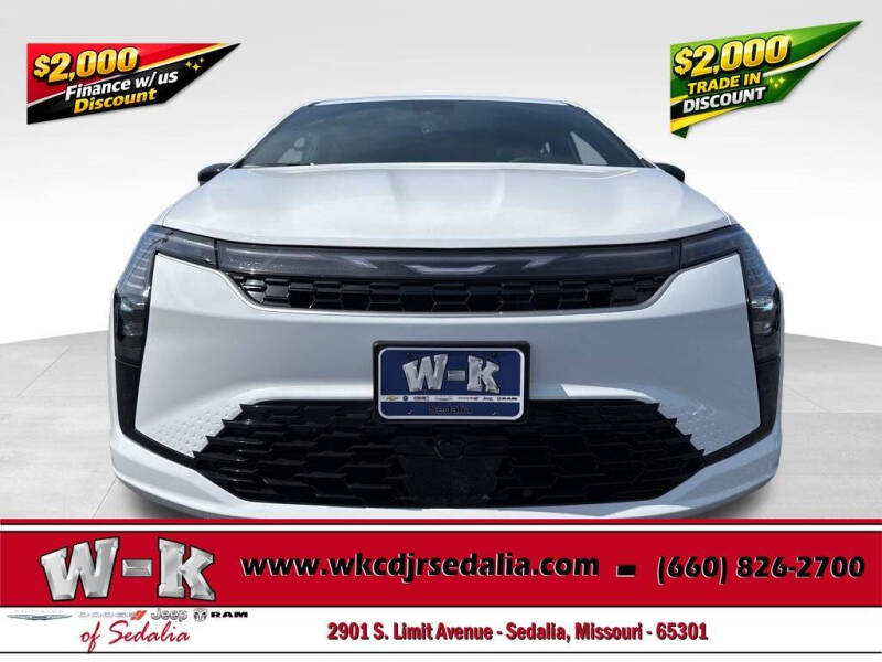 2027 Chrysler Pacifica Select