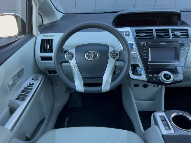 2014 Toyota Prius v Three
