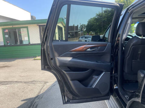 2015 Cadillac Escalade Luxury