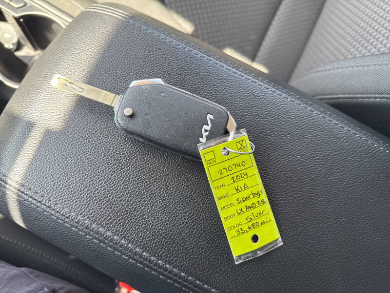 2024 Kia Sportage LX