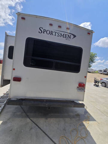 2009 Sportsman 305 RE
