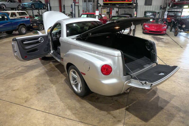 2004 Chevrolet SSR LS