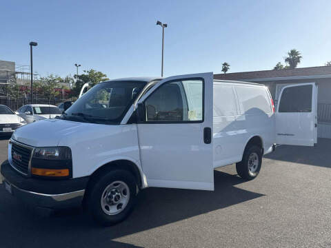 2017 GMC Savana 2500