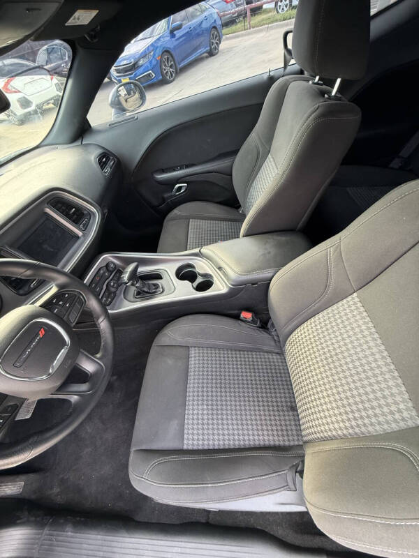 2020 Dodge Challenger SXT