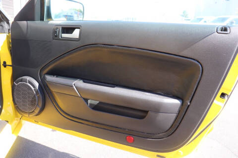 2005 Ford Mustang GT Premium