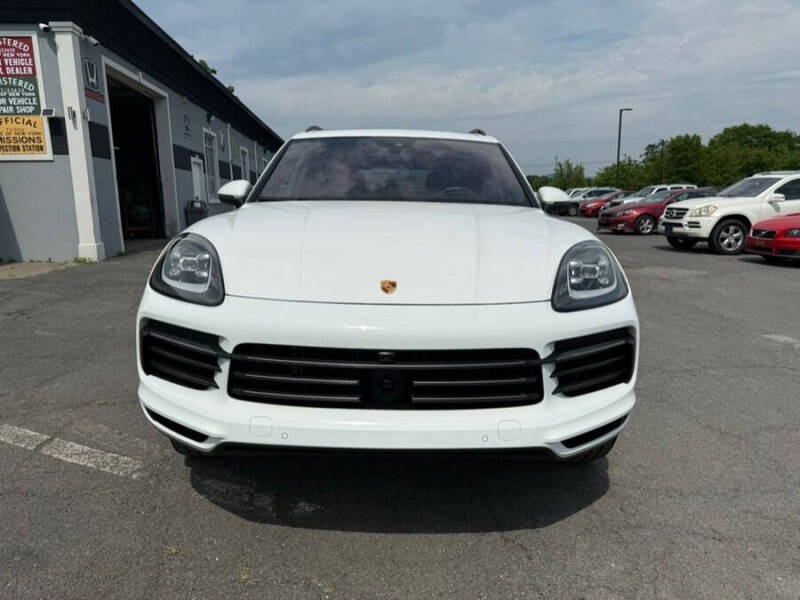 2023 Porsche Cayenne Platinum Edition
