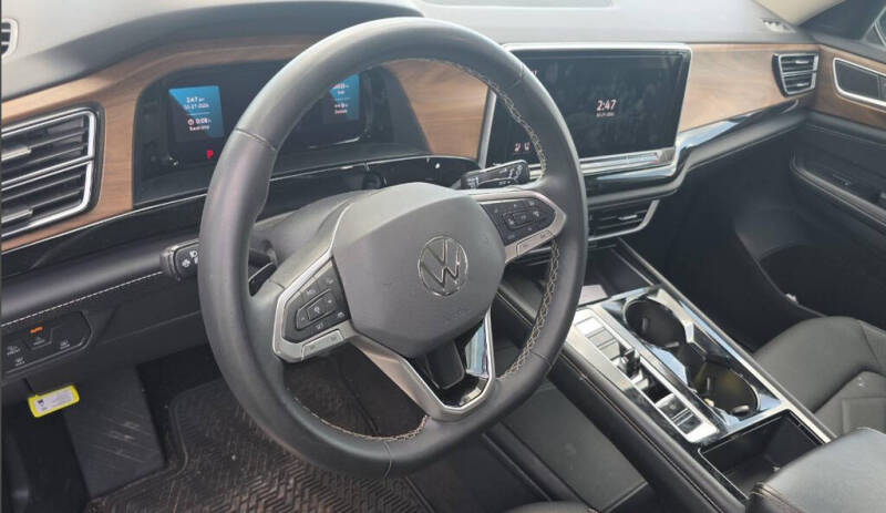 2024 Volkswagen Atlas SE