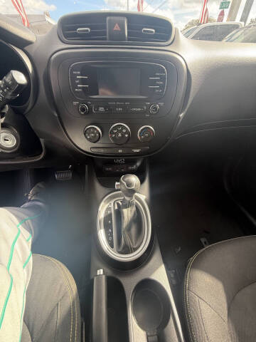 2015 Kia Soul +