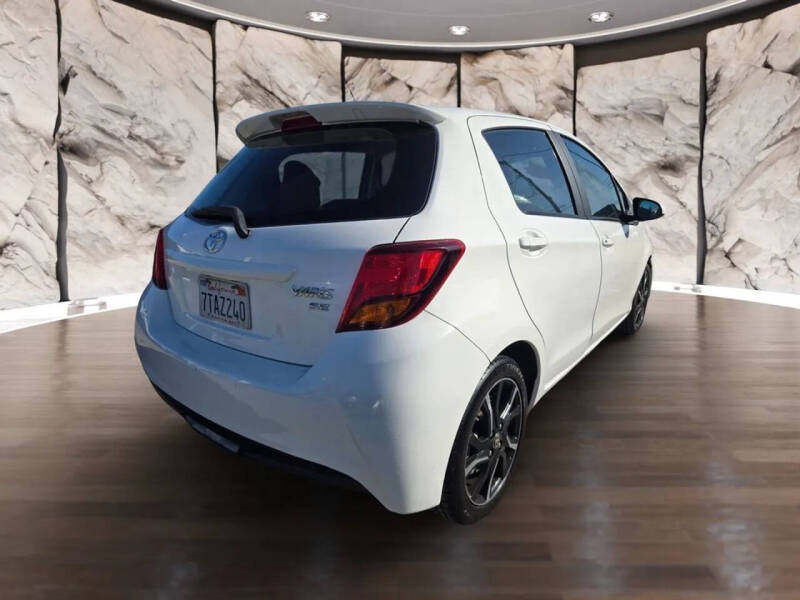 2016 Toyota Yaris 5-Door SE