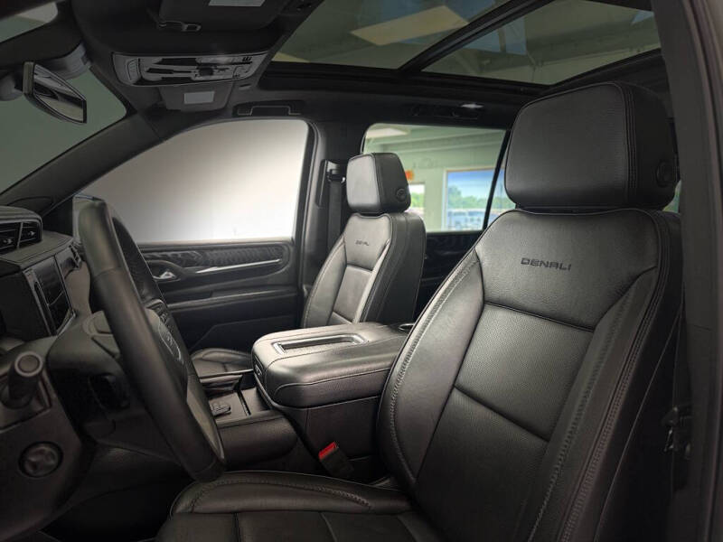 2023 GMC Yukon XL Denali