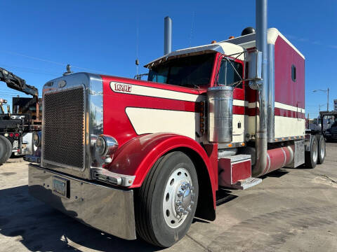 2002 Peterbilt 379 for sale at Ray and Bob's Truck & Trailer Sales LLC in Phoenix AZ