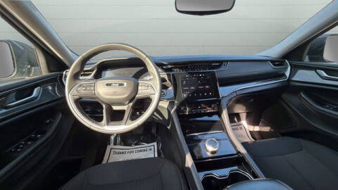 2023 Jeep Grand Cherokee Laredo