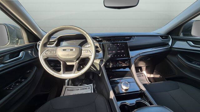 2023 Jeep Grand Cherokee Laredo