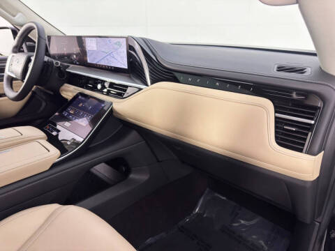 2025 Infiniti QX80 Pure