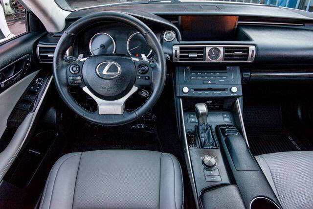 2016 Lexus IS 200t