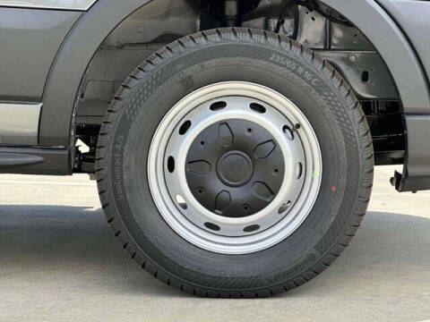 2025 Ford Transit 350