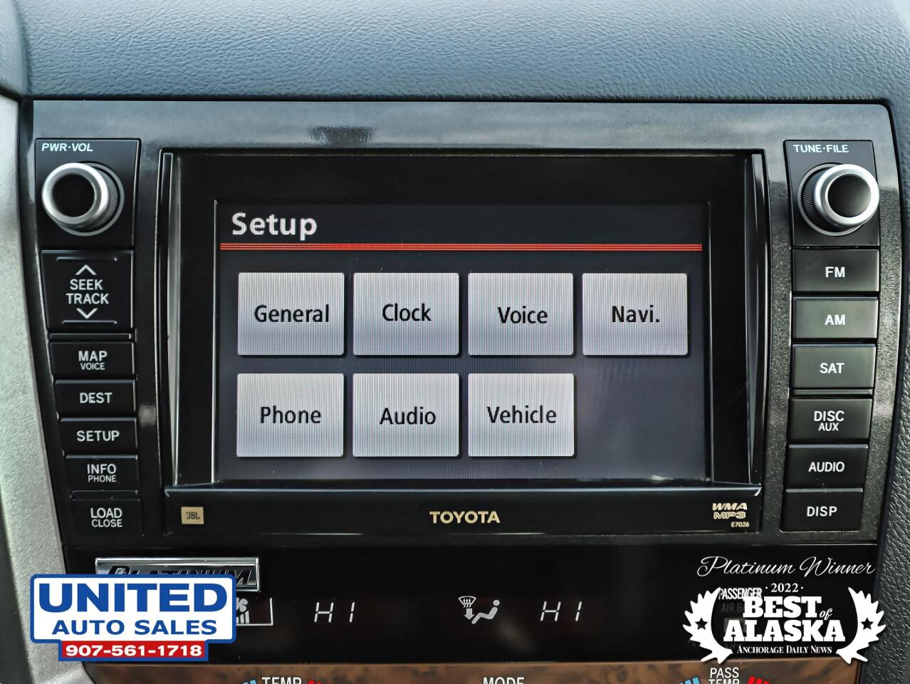 2013 Toyota Tundra Platinum 4x4 4dr CrewMax Cab Pickup SB (5.7L V8) 82