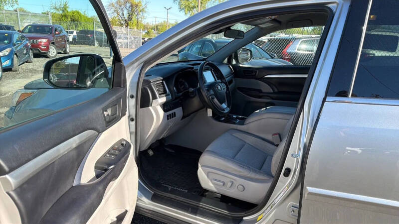 2017 Toyota Highlander