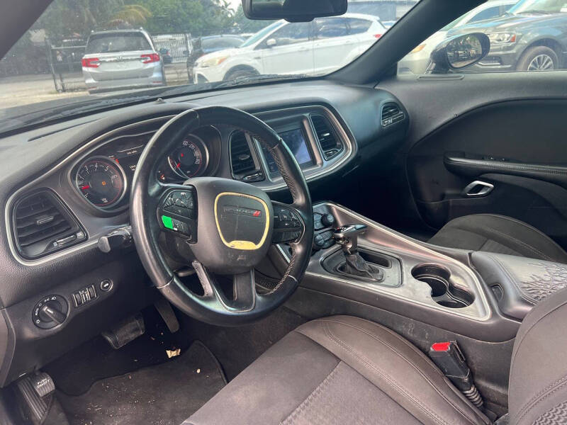 2019 Dodge Challenger SXT