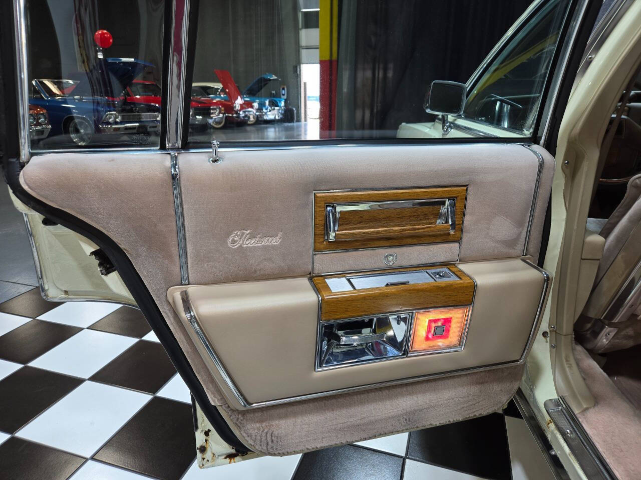 1981 Cadillac Fleetwood Brougham 80