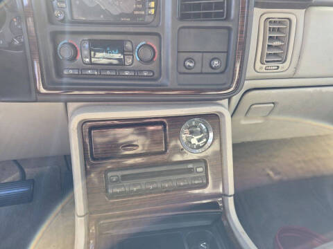 2004 Cadillac Escalade