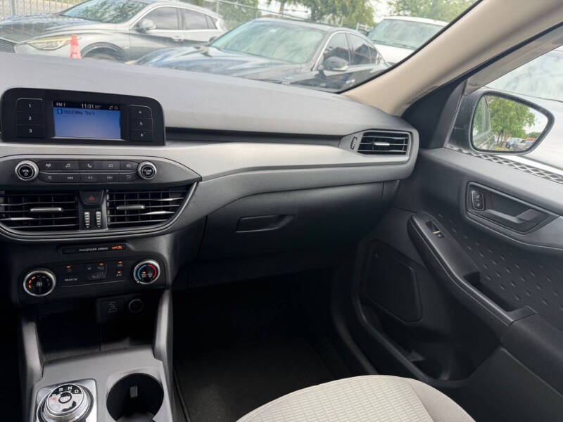 2020 Ford Escape S