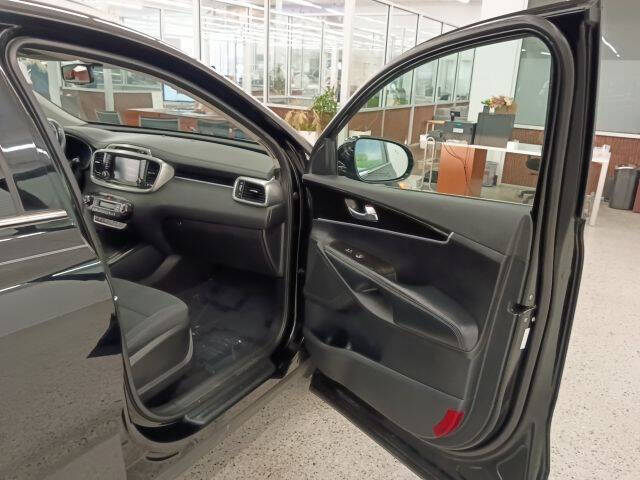 2019 Kia Sorento LX V6