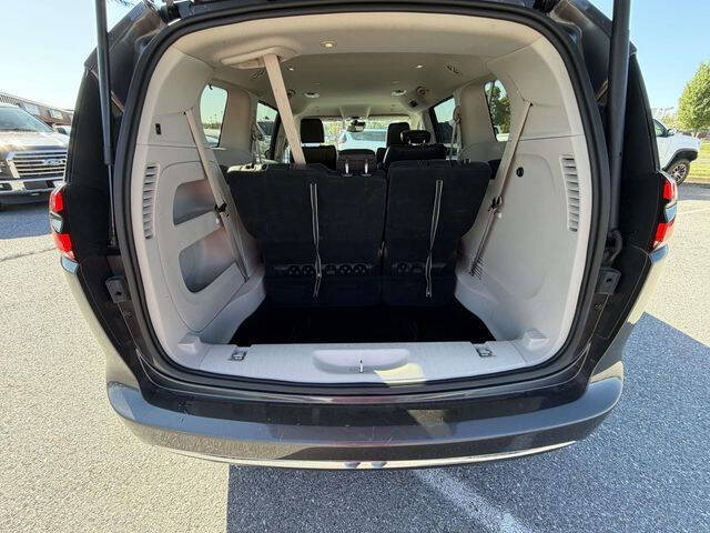 2022 Chrysler Pacifica Touring L