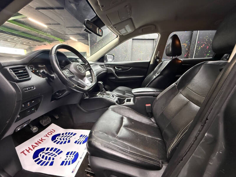 2017 Nissan Rogue SL