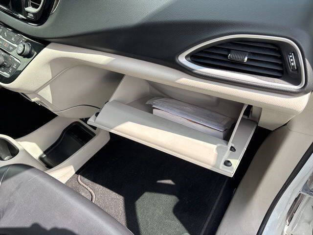 2023 Chrysler Pacifica Touring L