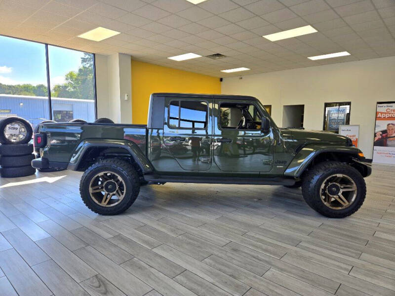 2022 Jeep Gladiator Sport