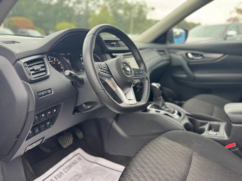 2020 Nissan Rogue SV