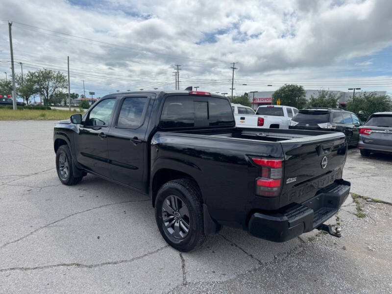 2025 Nissan Frontier SL