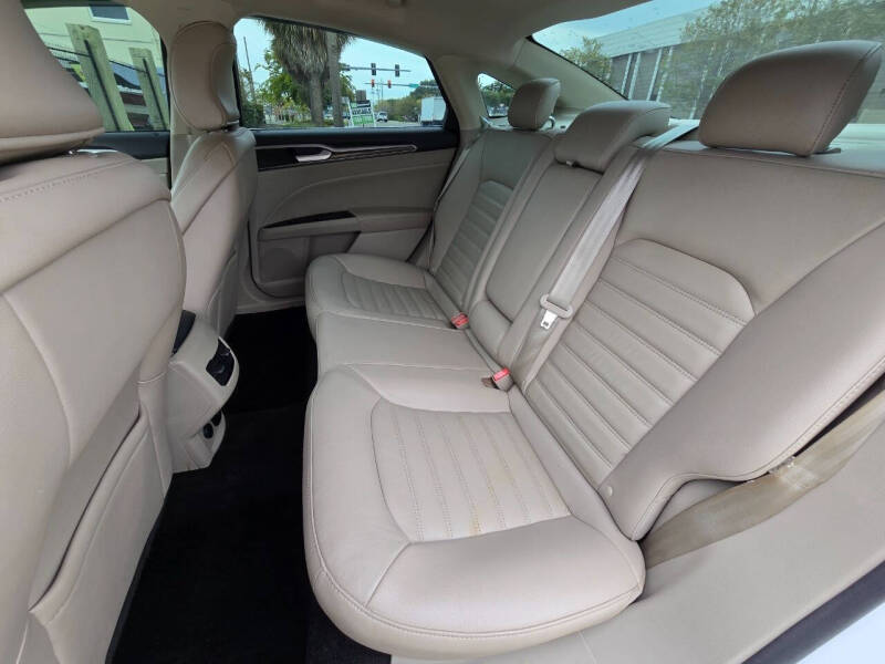 2017 Ford Fusion Energi SE Luxury