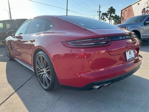 2017 Porsche Panamera 4S