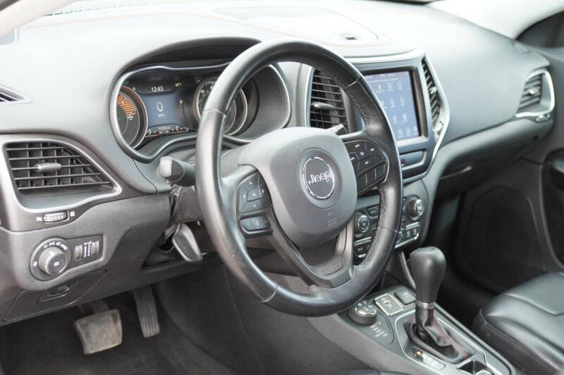 2020 Jeep Cherokee