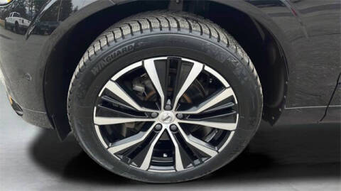 2023 Volvo XC60 B5 Plus Dark Theme