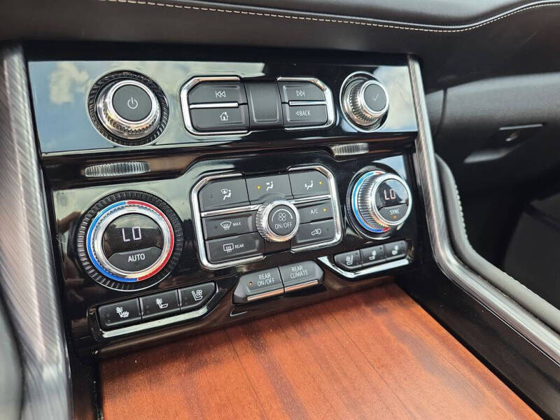 2023 GMC Yukon Denali Ultimate