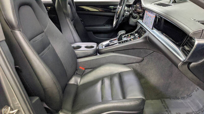 2017 Porsche Panamera 4S