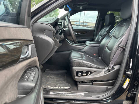 2017 Cadillac Escalade Platinum