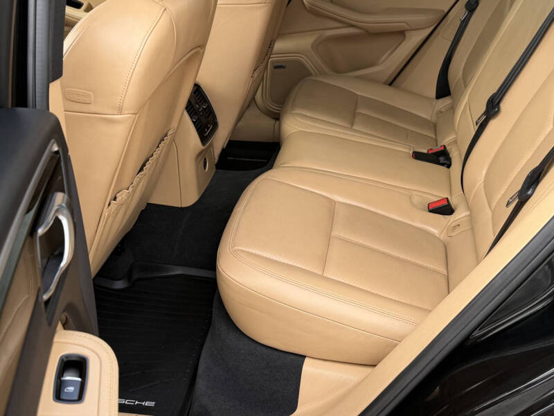 2018 Porsche Macan S